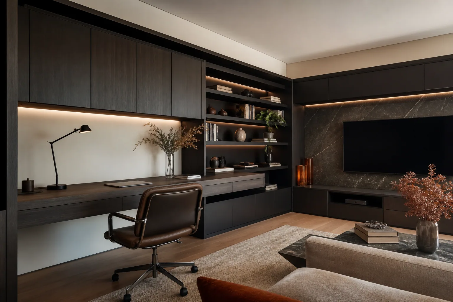 Home office planejado integrado a uma sala contemporânea